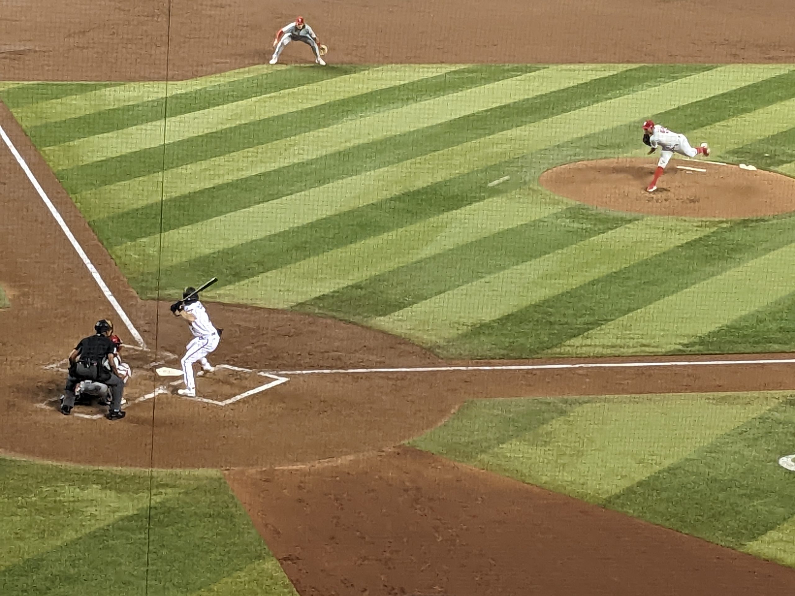 Diamondbacks rally for two runs in 13th to stun Cubs