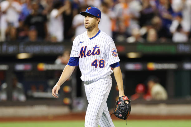 Jacob deGrom looks to save Mets in Game 2