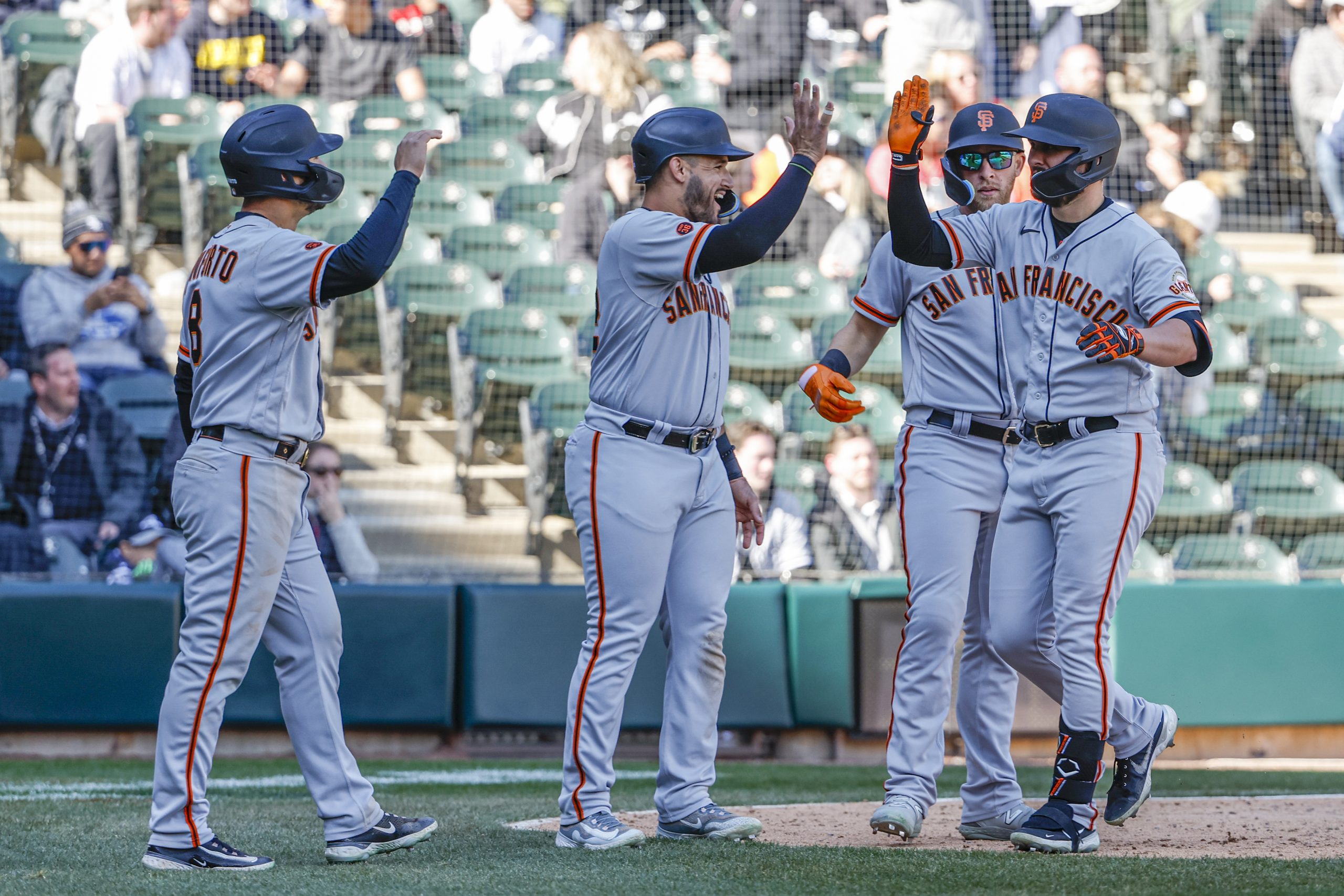 San Francisco Giants celebrate home run in Chicago