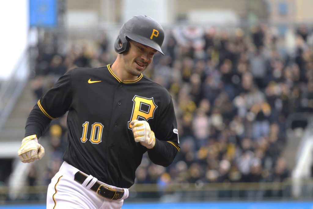 Reynolds Leads Pirates' Charge in 13-9 Home Opener Win Over White Sox