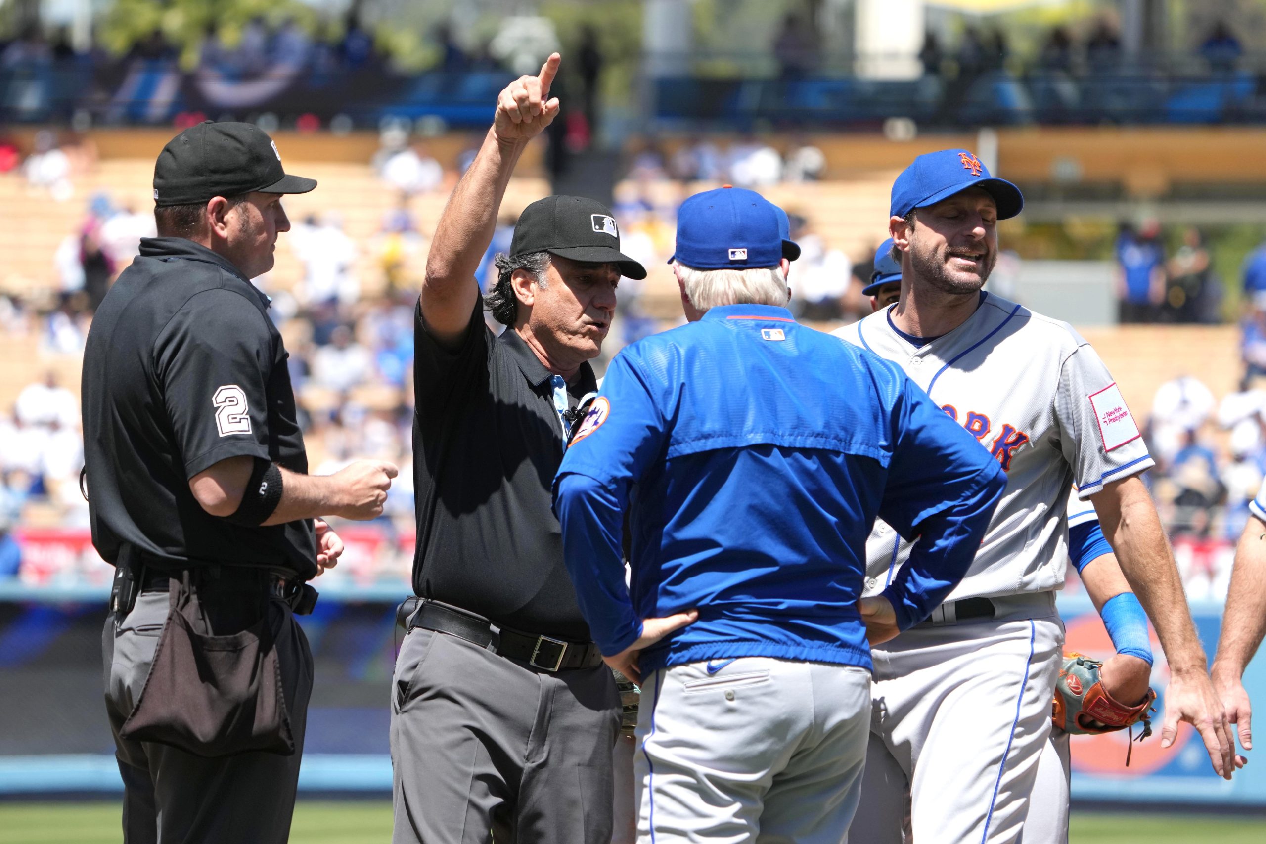 MLB reportedly used two different baseballs last season