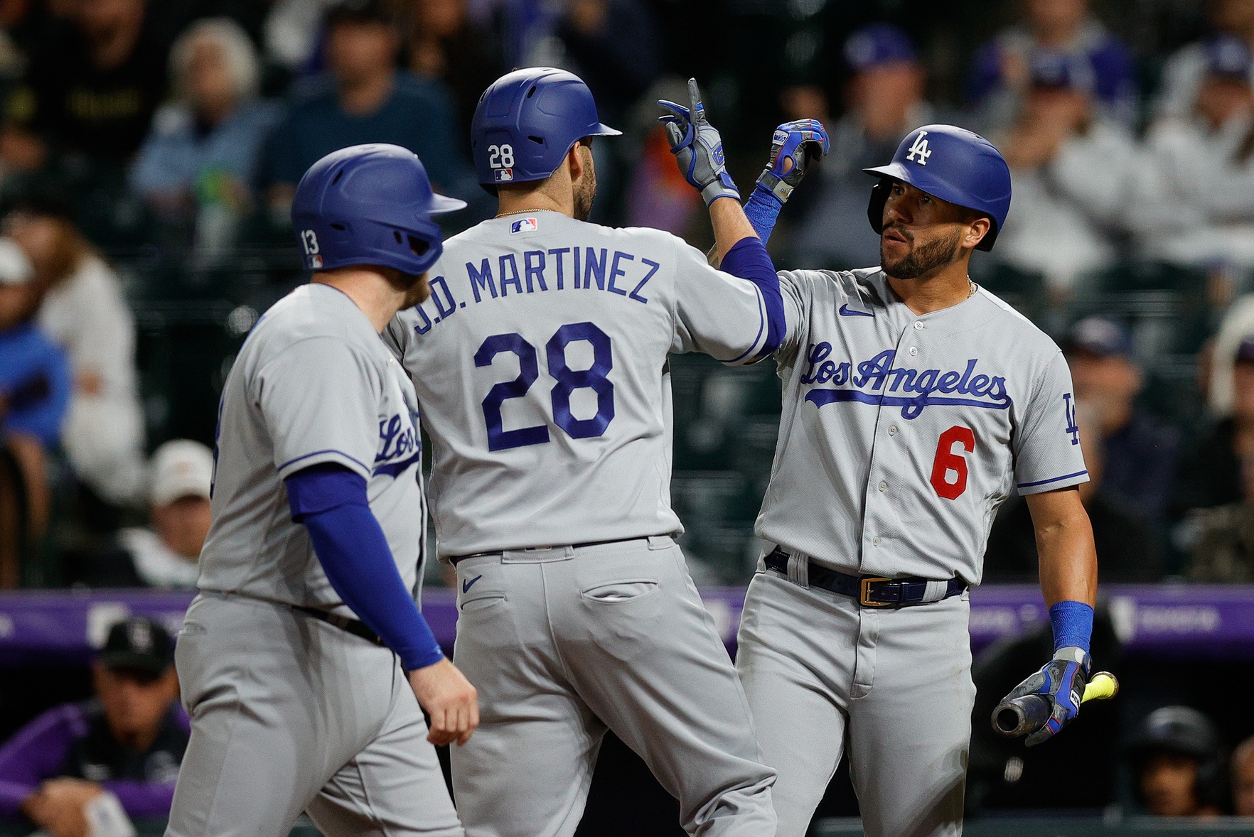 J.D. Martinez homers as Dodgers beat Nationals