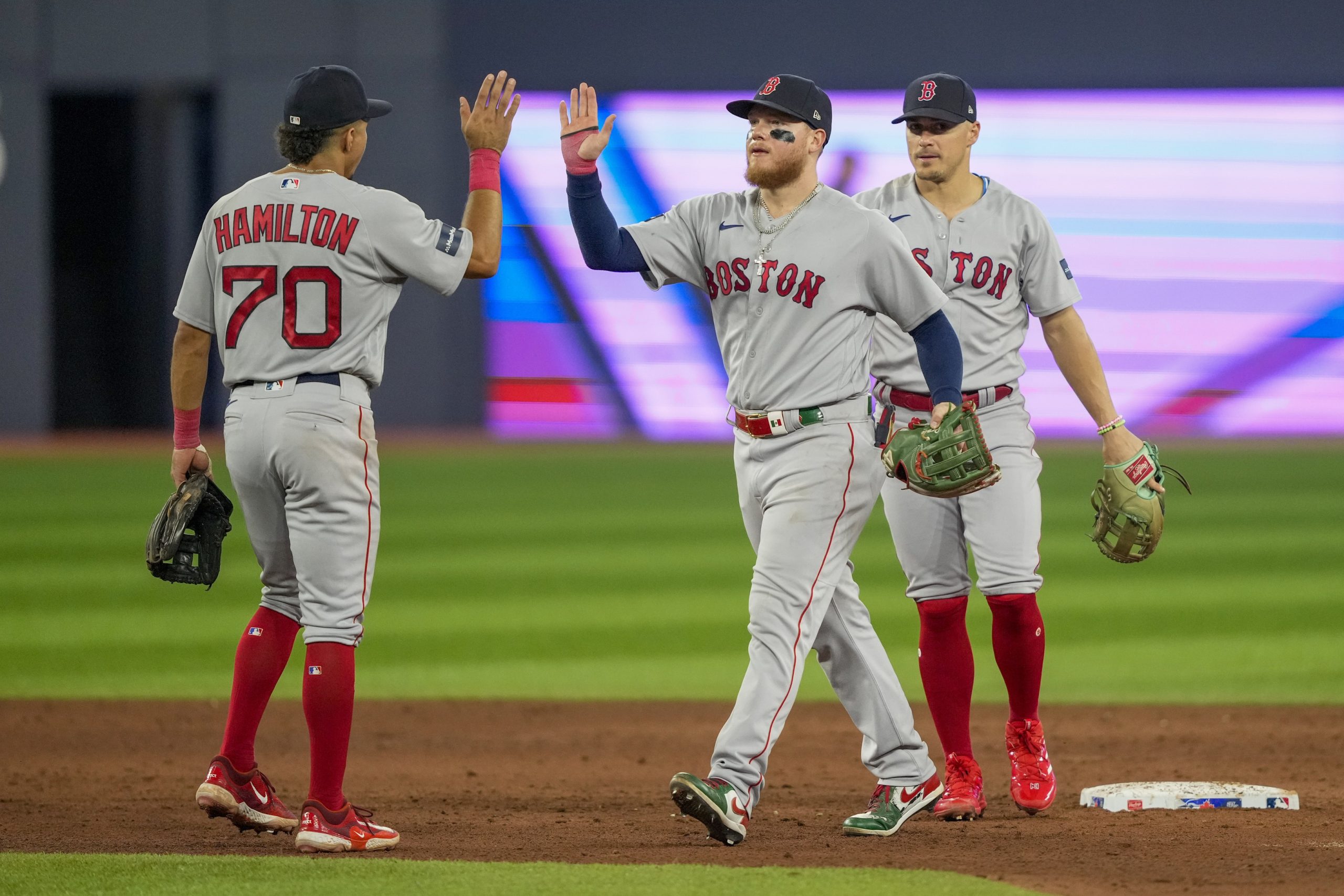 Red Sox make short work of Angels, 2-1