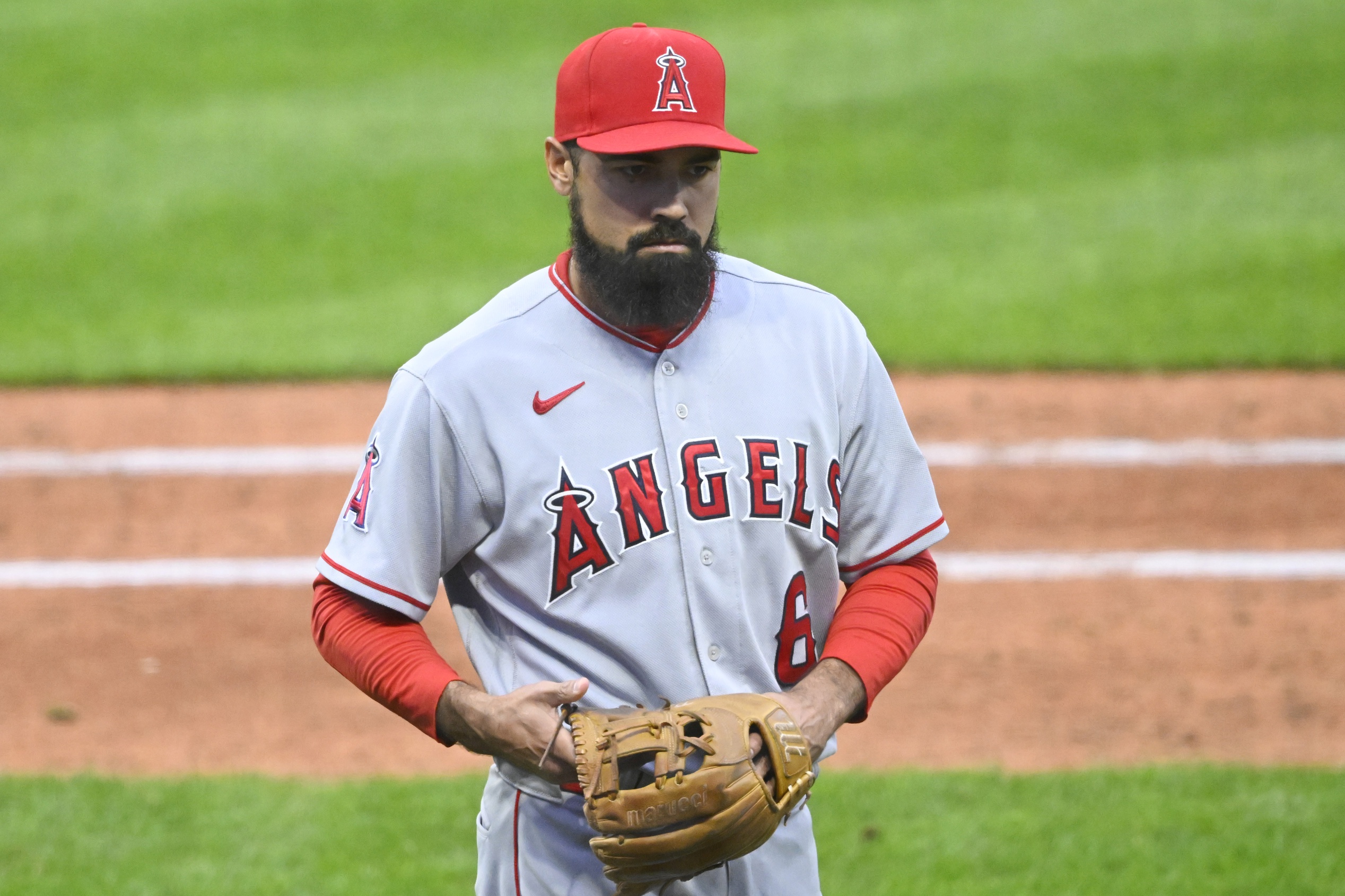 Mike Trout out and Anthony Rendon in for Angels, who lose to Mets