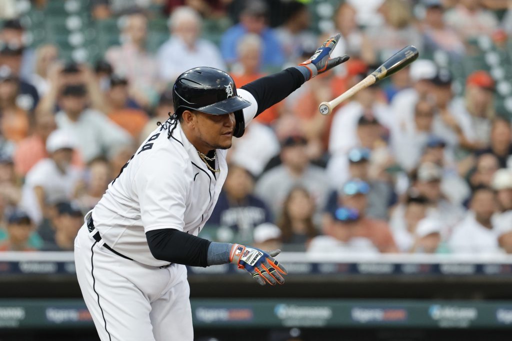 Miguel Cabrera Surpasses Robin Yount on All-time Hits List with 3,143  Career Hit - BVM Sports