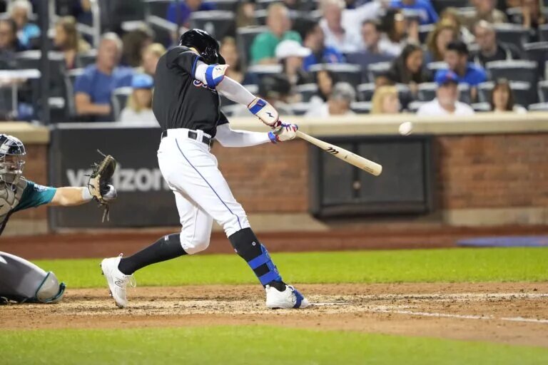 The Rangers acquired Brandon Nimmo from the Mets on Sunday.