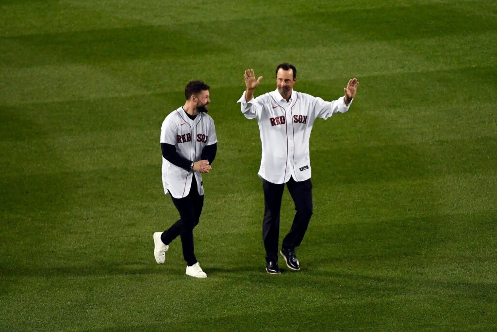 Red Sox legend Tim Wakefield dies at the age of 57, team says