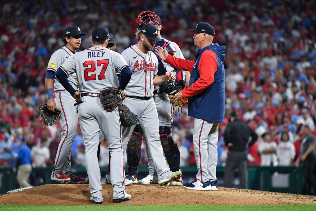 Red October picks back up with Phillies taking on Braves - CBS