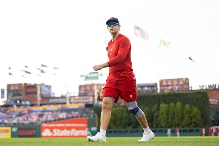 The Phillies reportedly checked in on free agent outfielder Rhys Hoskins regarding a potential reunion.