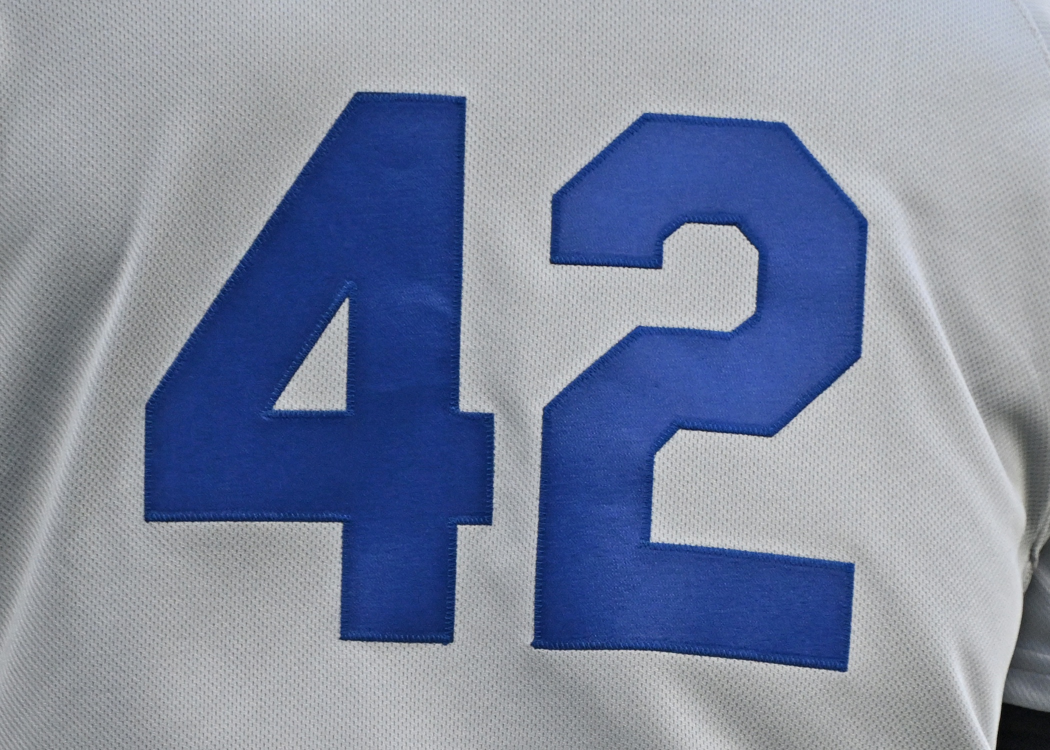 MLB Celebrates 20th Anniversary of Jackie Robinson Day