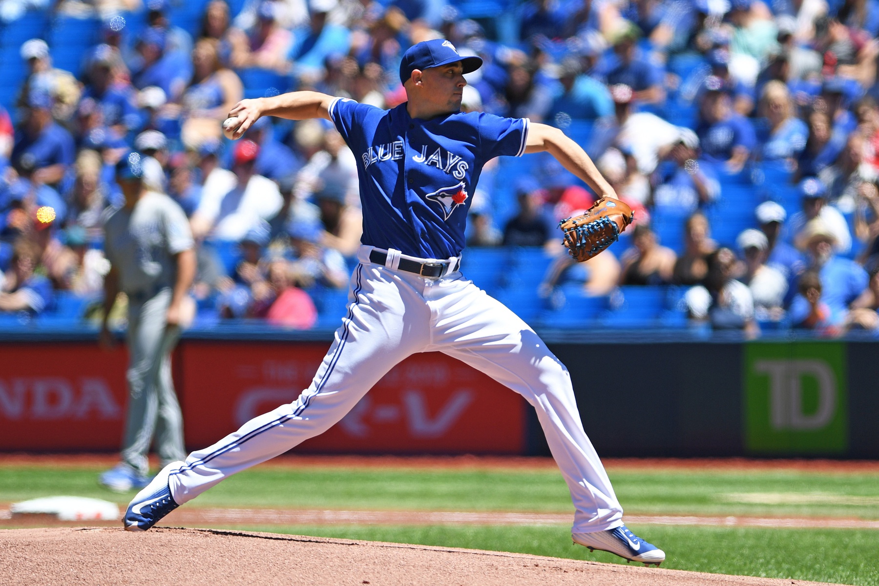 Former Blue Jays Pitcher Re-Joins Toronto on Minor League Deal