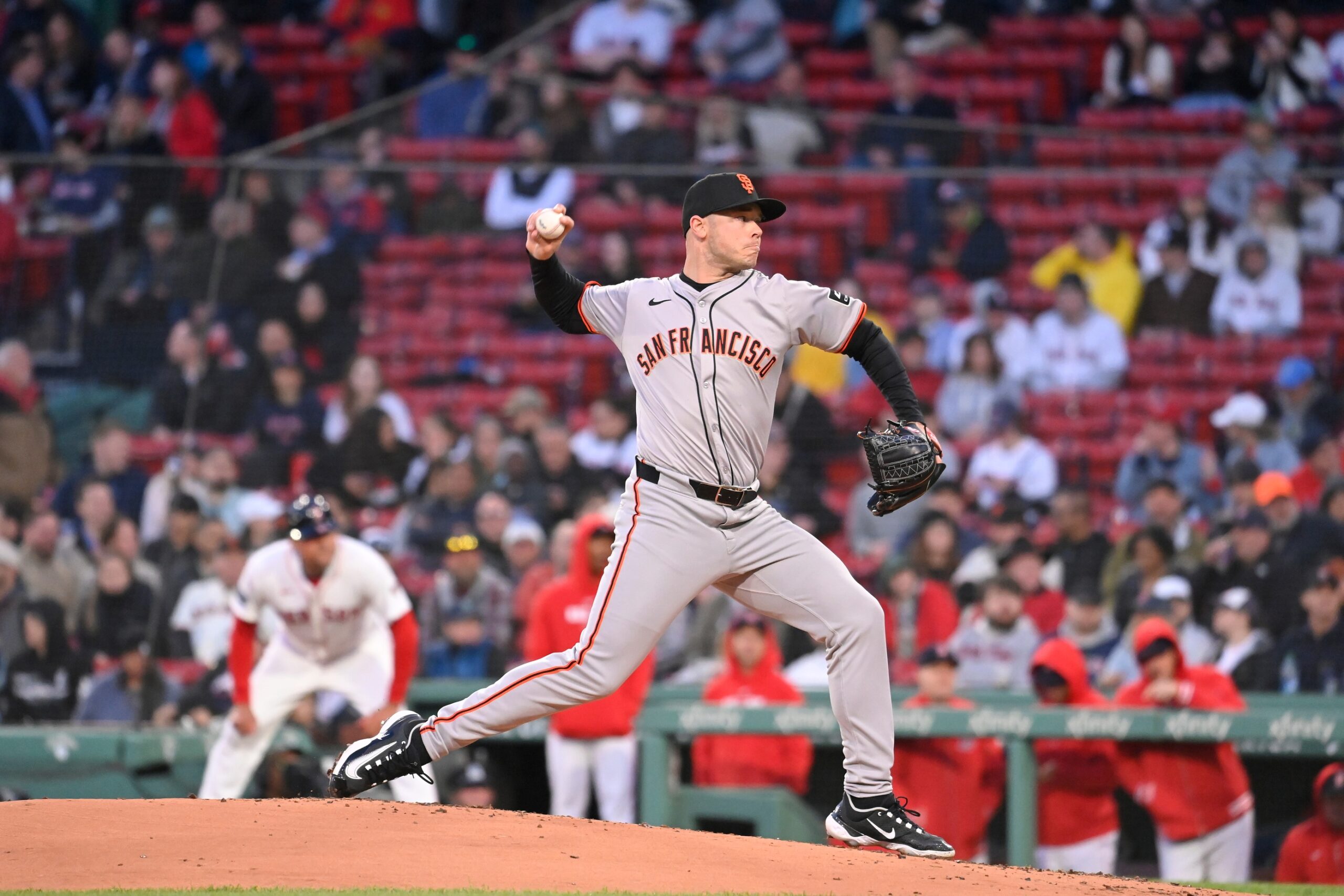 Giants Trade Hard-Luck Pitcher to Pirates