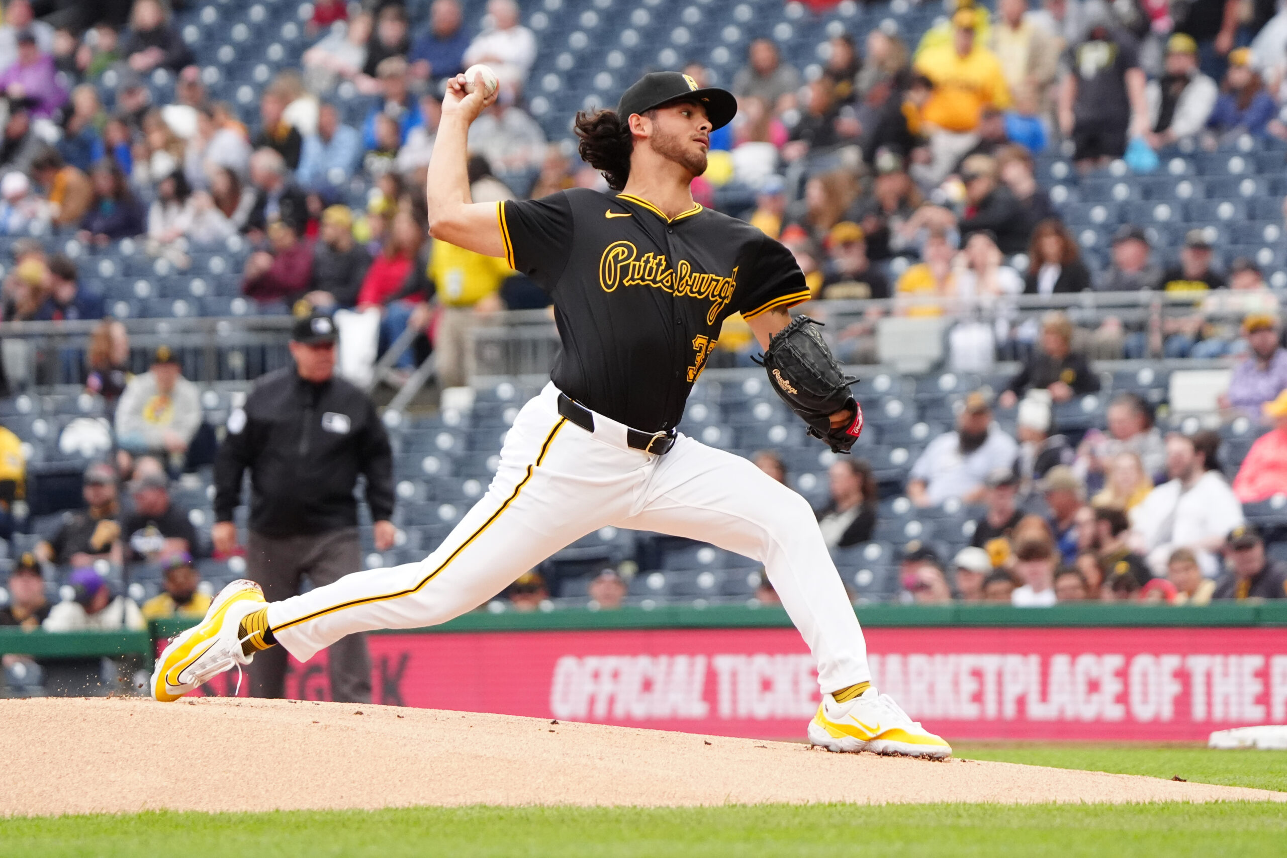 Pirates Rookie Pitcher Dominant In Historic Performance