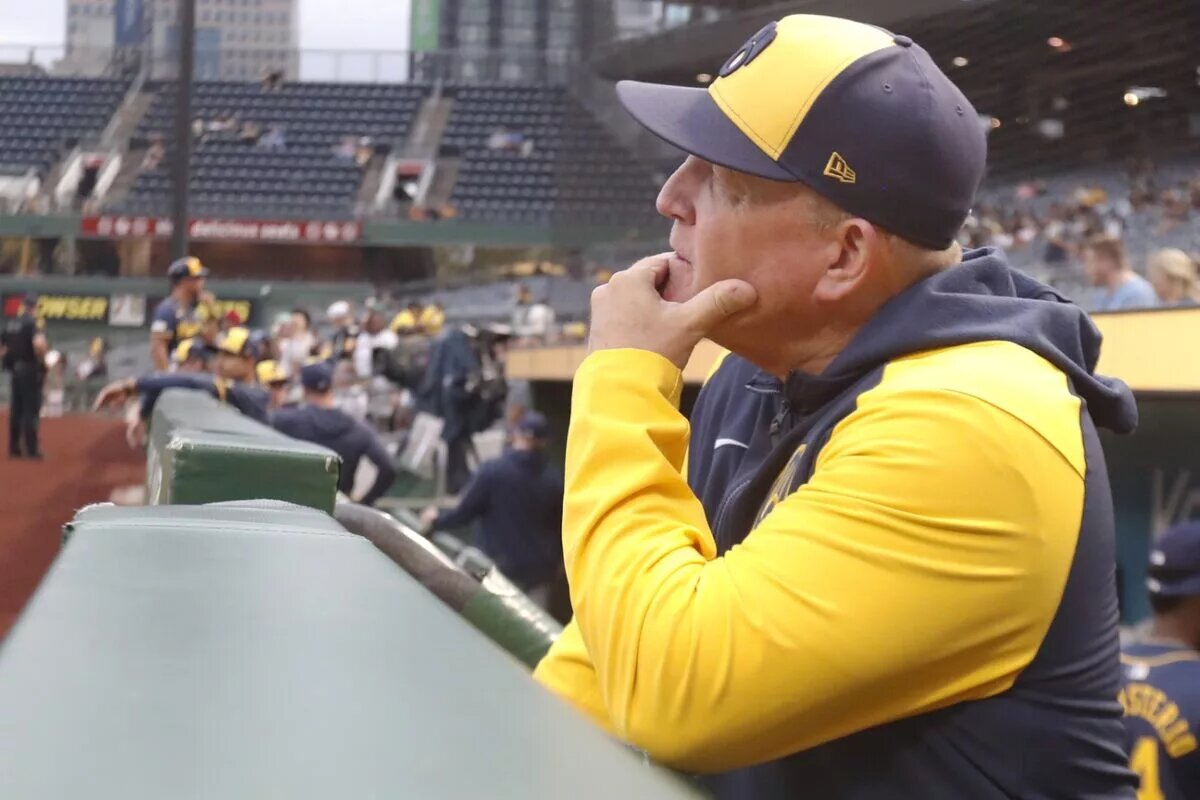 The Brewers signed manager Pat Murphy to a new three-year deal on Thursday, according to reports.