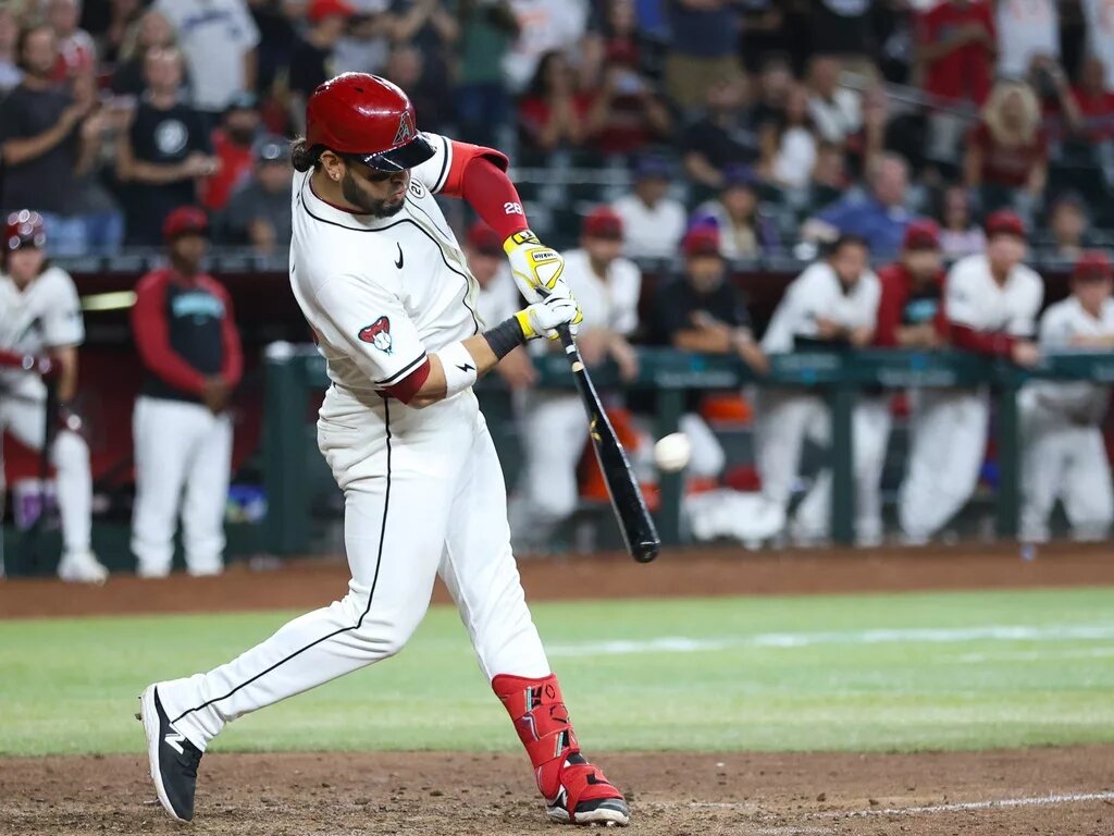The Reds are interested in a reunion with slugger Eugenio Suárez at the trade deadline, per reports.