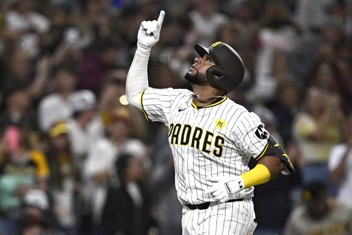 After picking him up late last season, the Padres reportedly re-signed catcher Elias Díaz to a one-year deal on Tuesday.