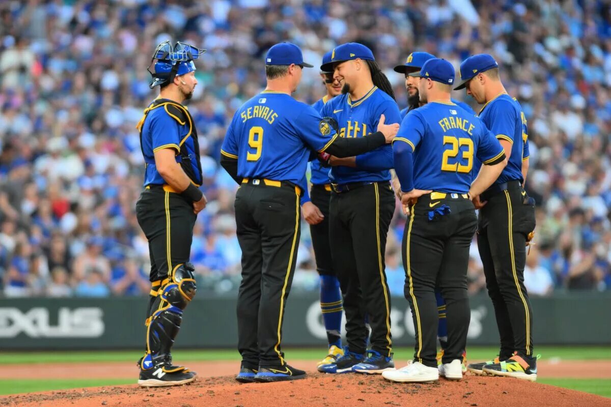 The Orioles have emerged as the latest suitor in trade talks for Mariners ace Luis Castillo.