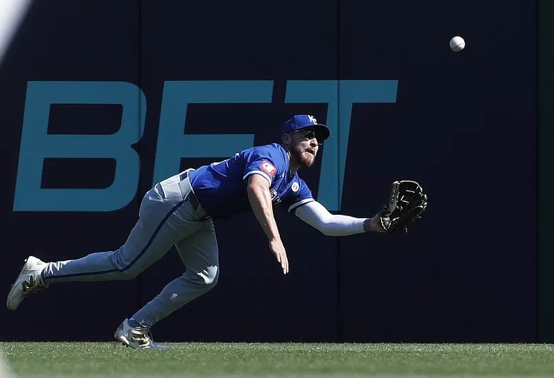 The Diamondbacks have reportedly added utlity player Garrett Hampson on a minor league deal with an invite to spring training.