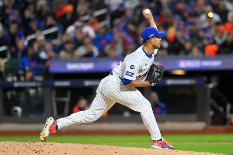 José Quintana's name has been heavy in recent discussions among Toronto sports media as being a potential fit for the Blue Jays rotation.