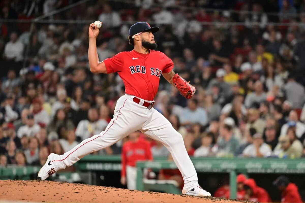 Reliever Luis Garcia will reportedly sign a minor league deal with the Dodgers and join them for spring training.