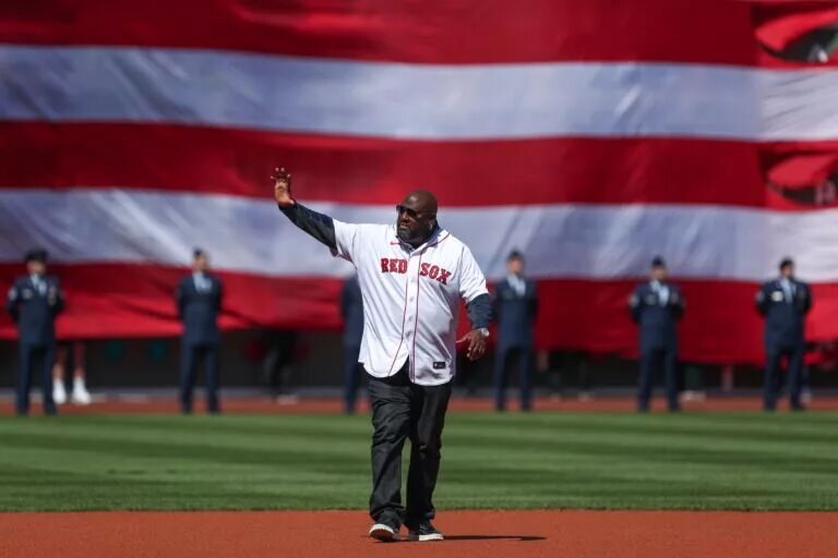 Former Red Sox slugger Mo Vaughn has admitted to HGH use in the early 2000s.