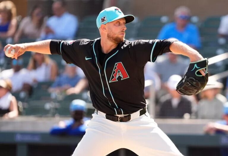 Veteran D-Backs starter Merrill Kelly is working to make the slider a reliable part of his repertoire this spring.