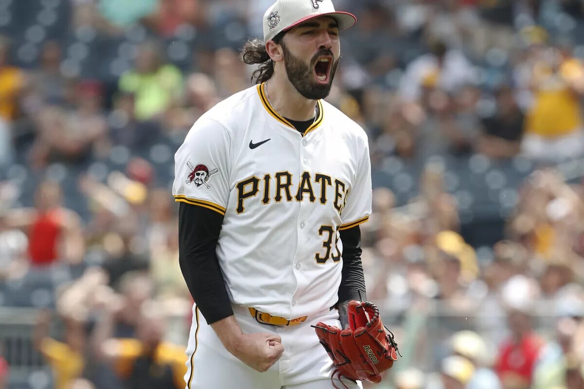 The Guardians have signed reliever Colin Holderman to a one-year deal.