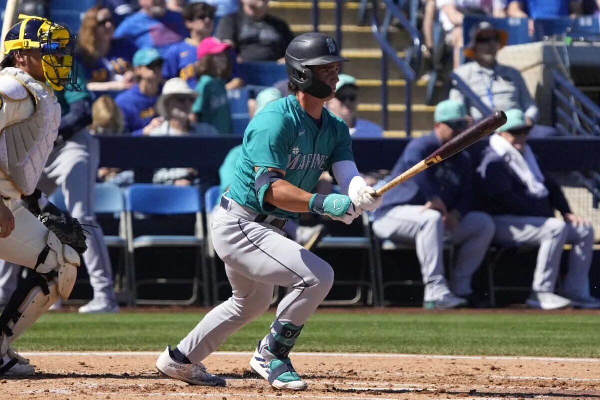 The Mariners are reportedly calling up their No. 3 prospect Cole Young this weekend.