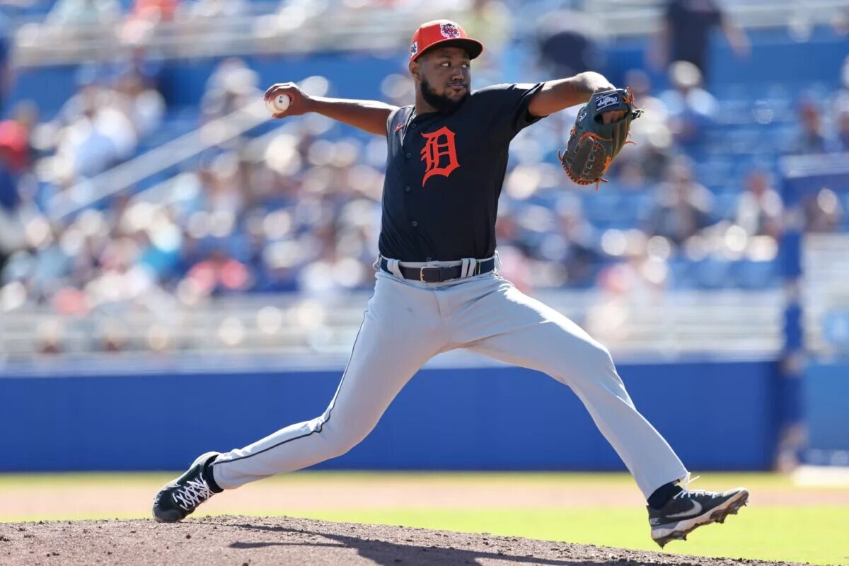 The Tigers are calling up reliever Dylan Smith from Triple-A Toledo, per multiple reports.