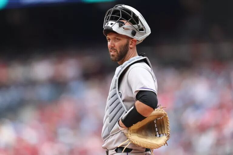 The Orioles signed catcher Jacob Stallings to a minor league deal on Tuesday, according to reports.