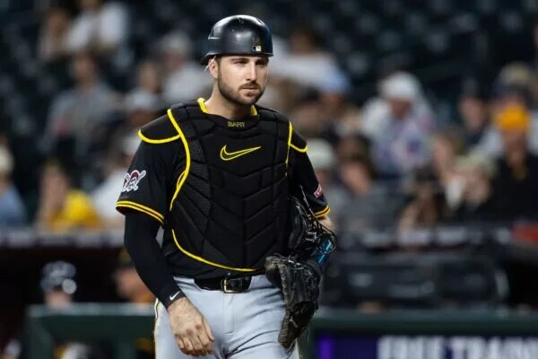Veteran Catcher Becoming a Problem for Pirates Pitching Staff