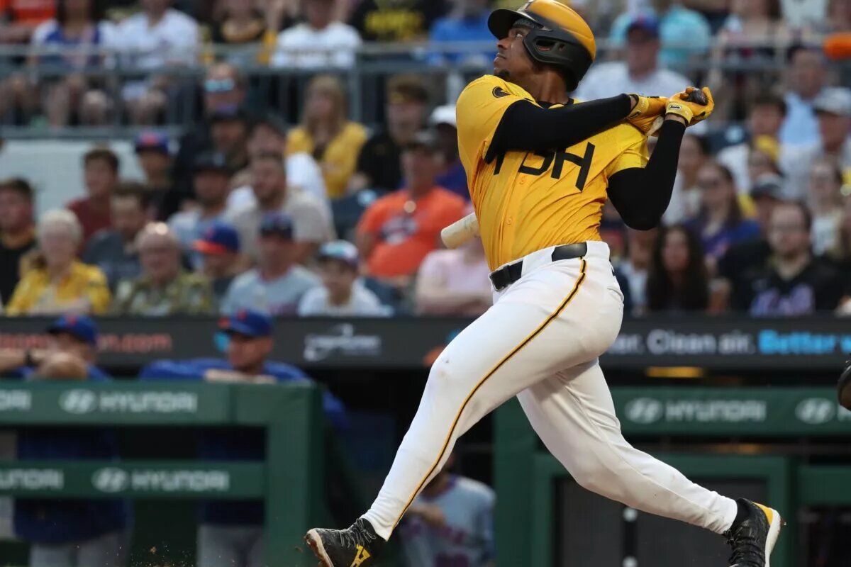 Trade rumors are swirling around Pirates third baseman Ke'Bryan Hayes.