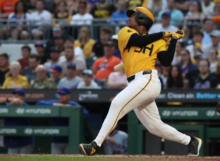 Trade rumors are swirling around Pirates third baseman Ke'Bryan Hayes.