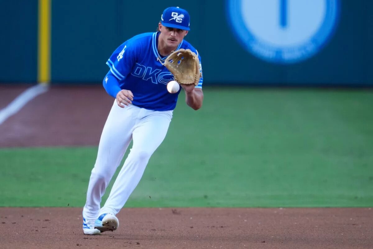 The Dodgers are reportedly calling up top infield prospect Alex Freeland.