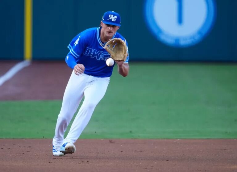 The Dodgers are reportedly calling up top infield prospect Alex Freeland.