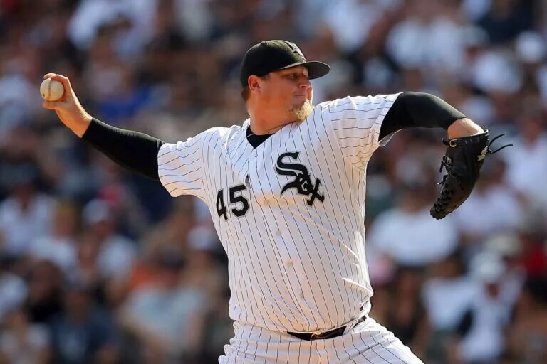 Two-time All-Star closer Bobby Jenks has passed away at age 44 after battling adenocarcinoma.