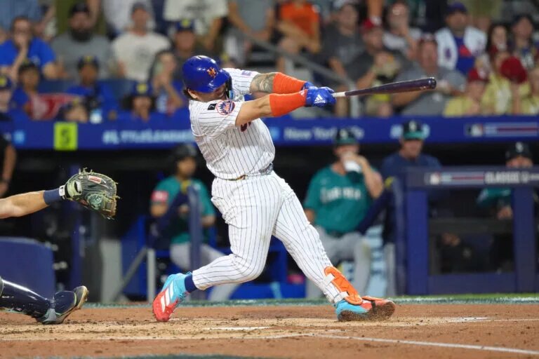 Three Mets began rehab assignments on Wednesday, including Francisco Alvarez, who left the game after being hit on the hand by a pitch.