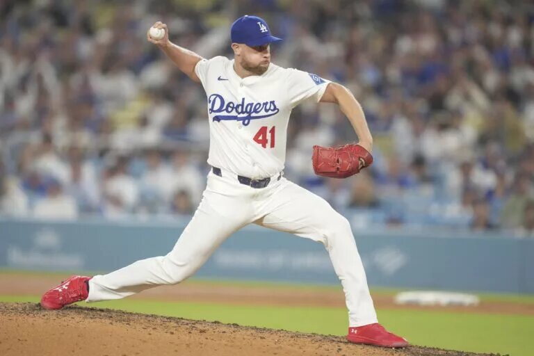 Dodgers pitcher Brock Stewart (41) pitches at Dodger Stadium