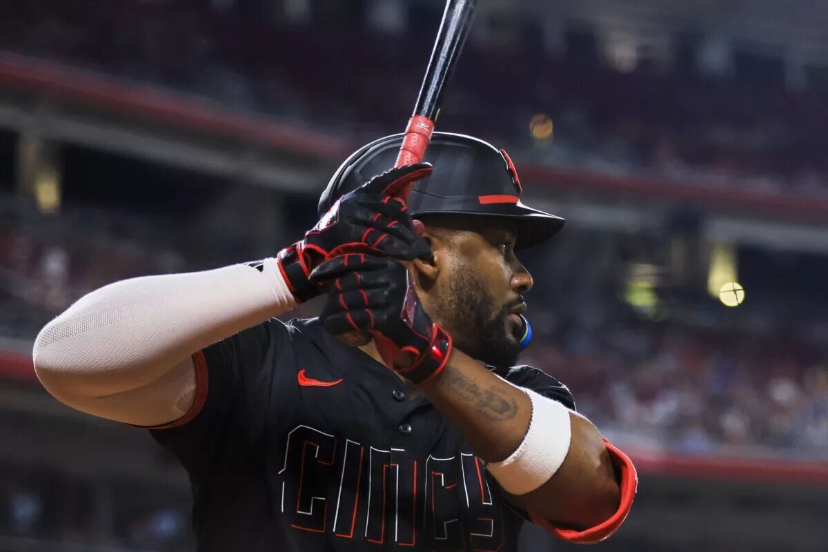 There is a case for the Reds to re-sign utilityman Miguel Andujar this offseason after a strong 2025 at the plate.