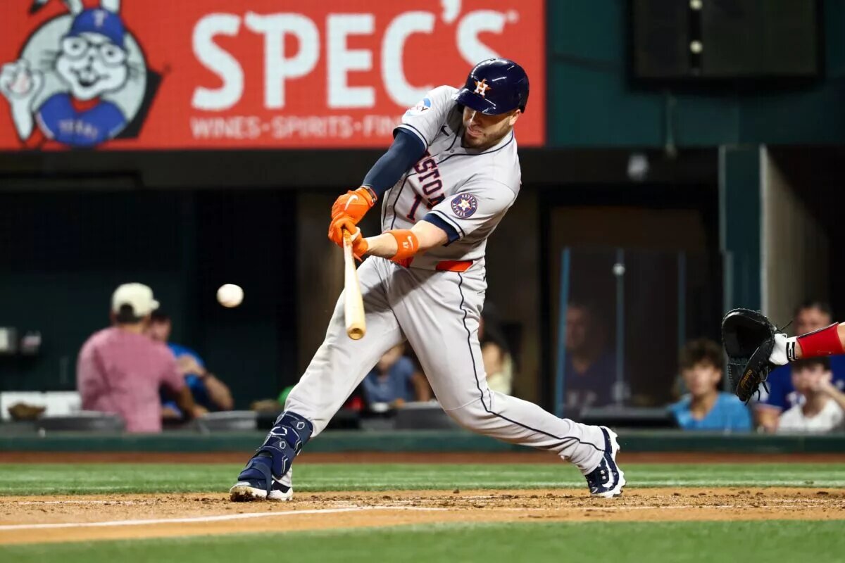 The Rays have been linked to former Astros catcher Victor Caratini in free agency.