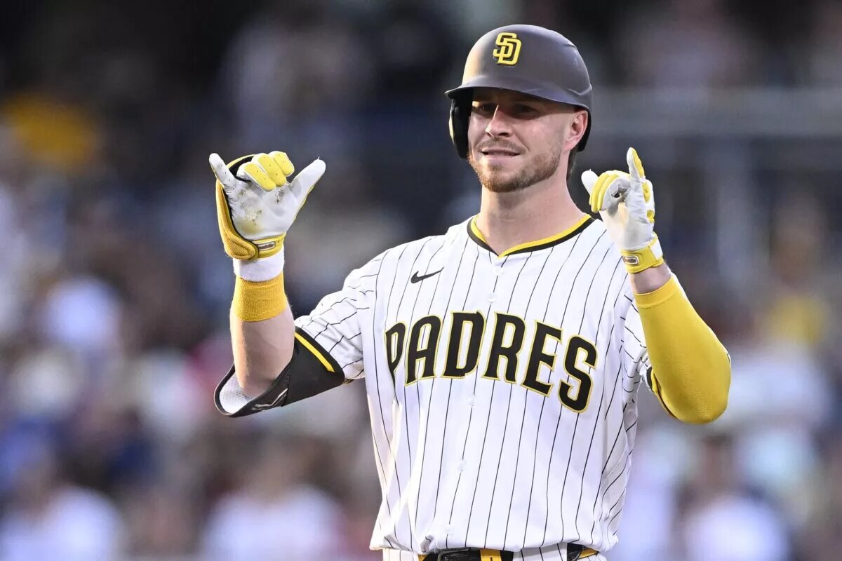 The Pirates signed free agent Ryan O'Hearn on Tuesday.