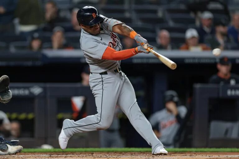 The Dodgers reportedly signed Andy Ibáñez to a one-year deal on Friday.