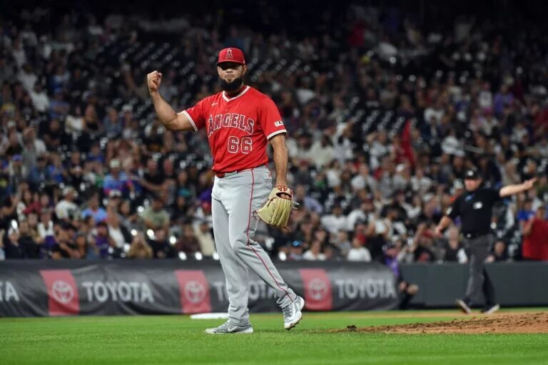 The Mets signed journeyman reliever Luis García to a one-year deal on Wednesday.
