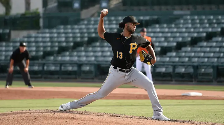 (FCL) Pirates' Wilber Dotel, pitching.