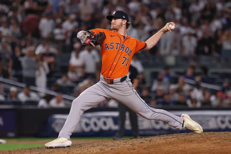 Houston Astros relief pitcher Josh Hader (71) delivers a pitch during the ninth inning