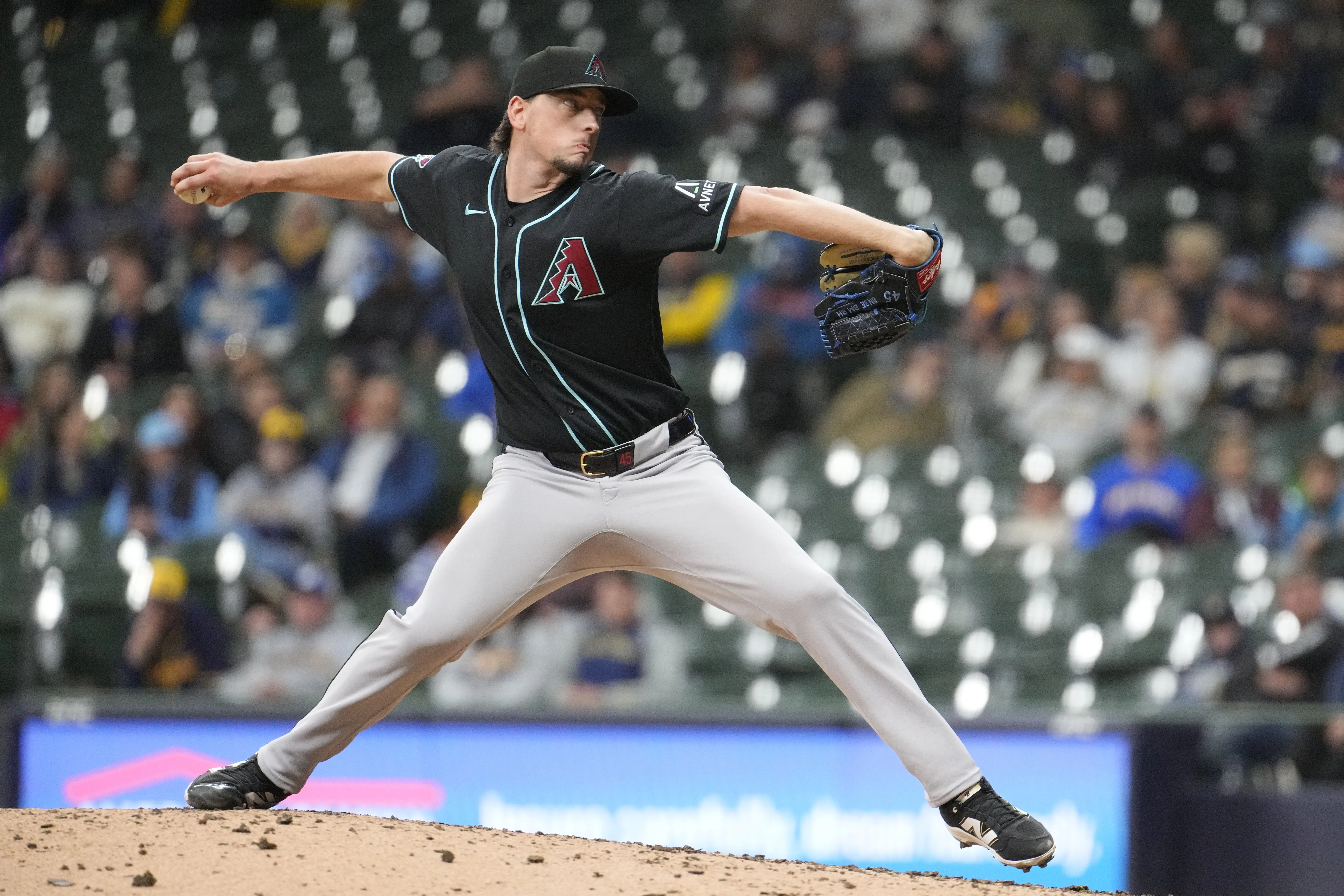 Arizona Diamondbacks reliever Taylor Clarke pitching against the Milwaukee Brewers during the eighth inning at American Family Field in Milwaukee, Wisconsin on April 29, 2026.