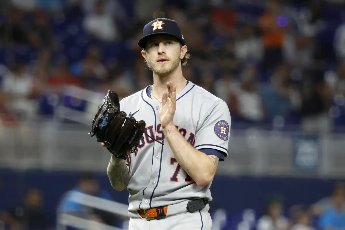 stros pitcher Josh Hader (71) celebrates defeating the Miami Marlins