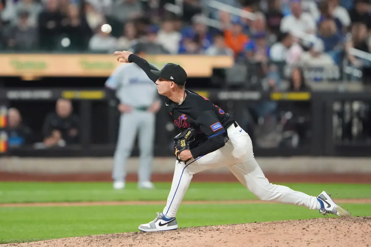Mets pitcher Luke Weaver (30) delivers a pitch against the Miami Marlins at Citi Field.