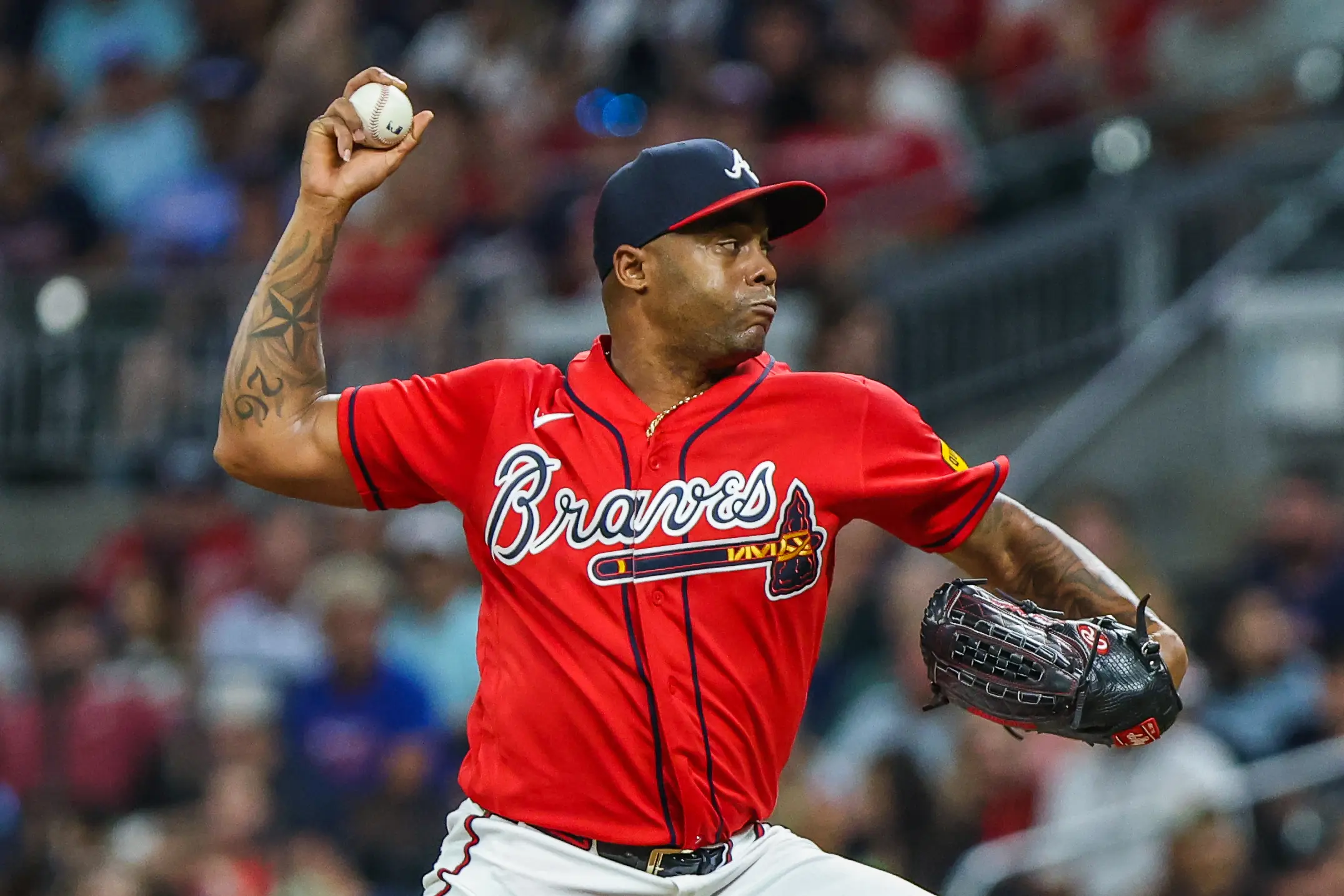 Atlanta Braves closer Raisel Iglesias pitching against the Milwaukee Brewers during the ninth inning at Truist Park in Atlanta, Georgia on June 19, 2026.