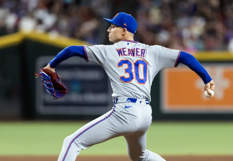 Mets pitcher Luke Weaver in the eighth inning against the Arizona Diamondbacks at Chase Field.